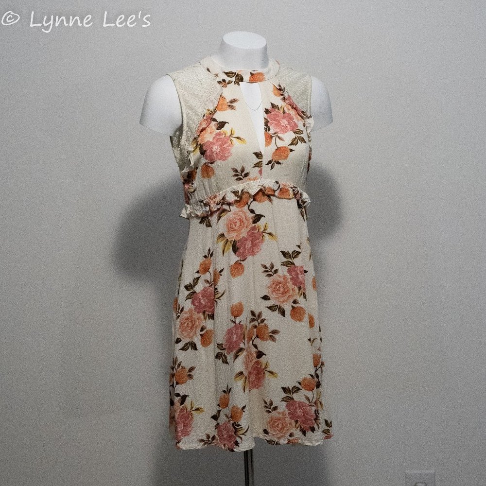 🍃Altar'd State Lace Floral Dress